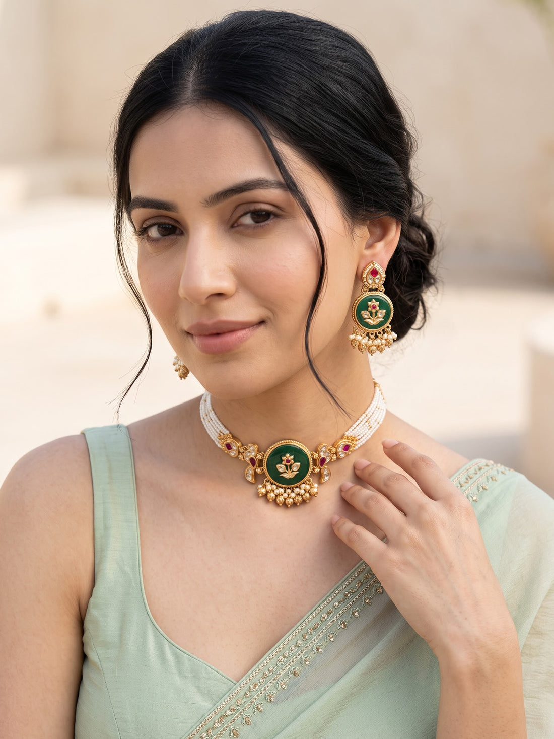 KARATCART Designer Gold-Plated Floral Green Stone Kundan Choker Jewellery Set for Women