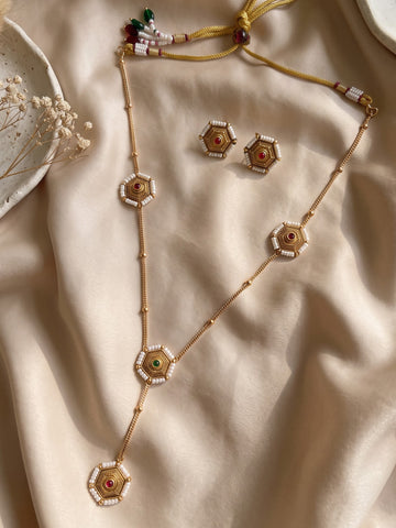 KARATCART Elegant Gold-Plated Red & Green Stone Minimal Jewellery Set for Women