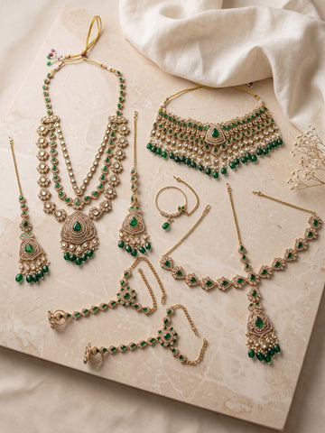 KARATCART Traditional Mehndi Gold-Plated Green Beads Kundan Bridal Necklace Set for Women