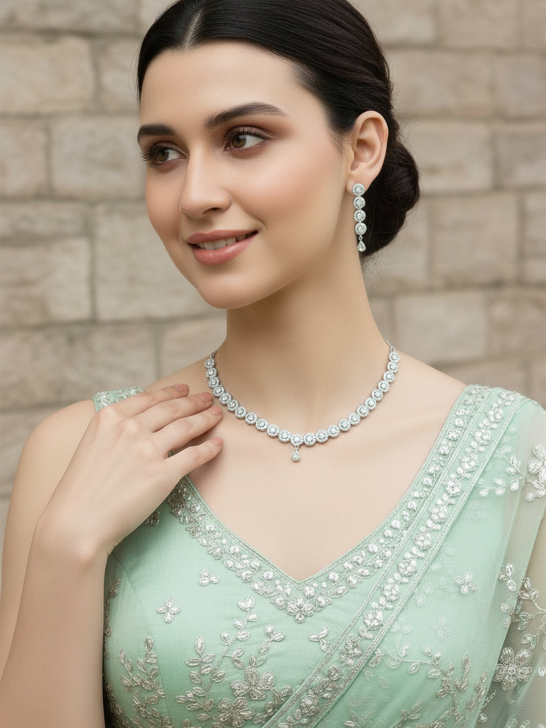 Karatcart Silver Tone Light Green Cubic Zirconia Studded Necklace Set