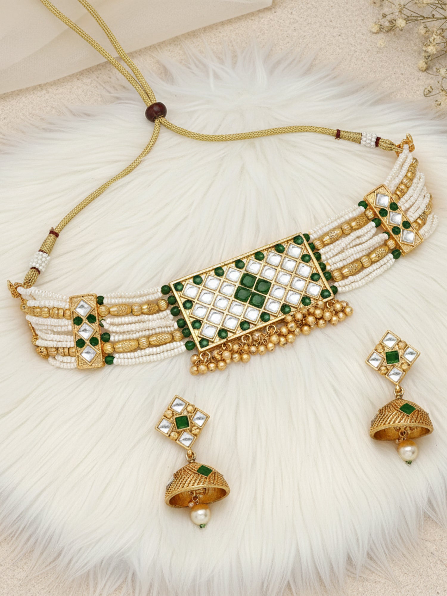 Karatcart Gold Plated Green Stone Choker Necklace Set for Women
