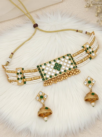 Karatcart Gold Plated Green Stone Choker Necklace Set for Women