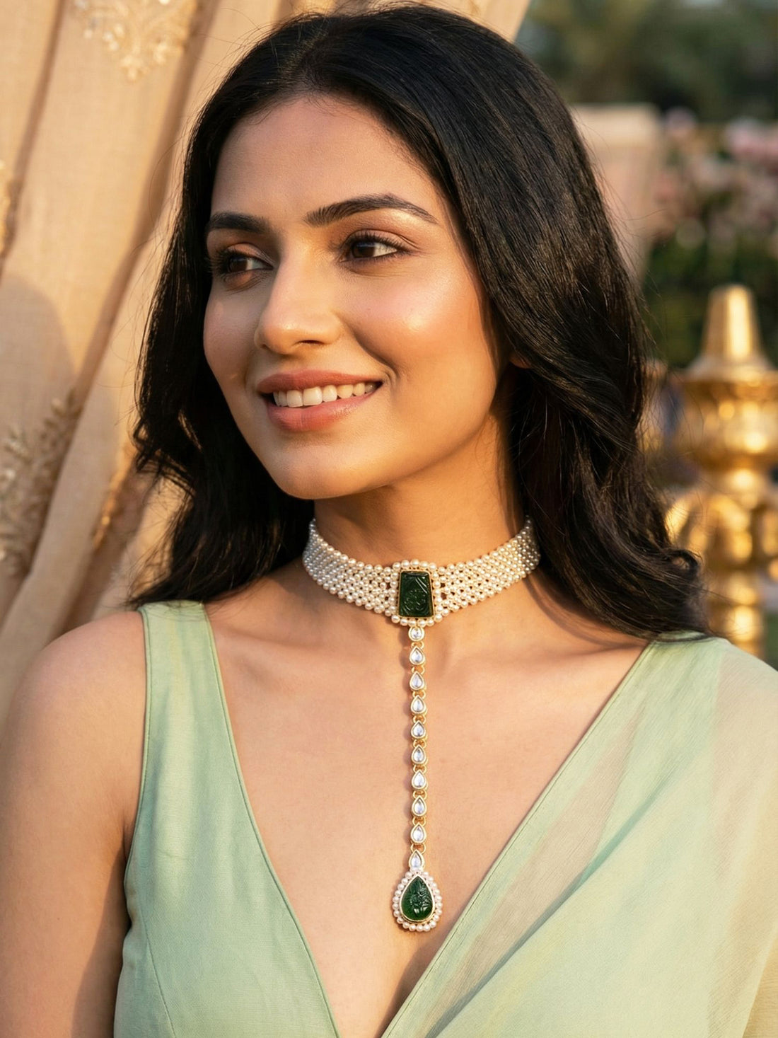 KARATCART Traditional Green Carved Stone & Pearl Beaded Kundan Choker Necklace for Women