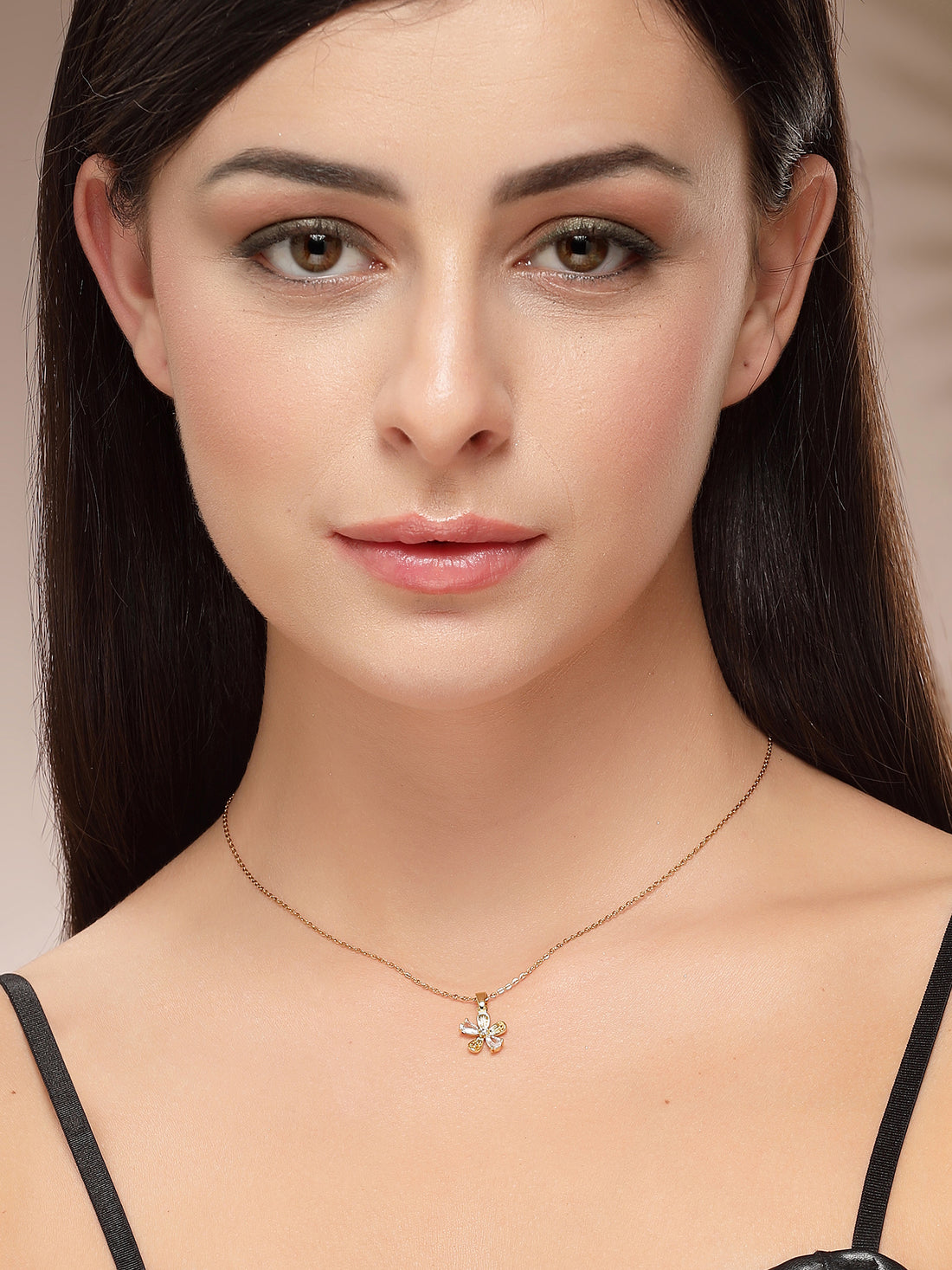 Bohey by KARATCART Delicate Gold-Plated Floral Pendant with Sparkling Crystals for Women