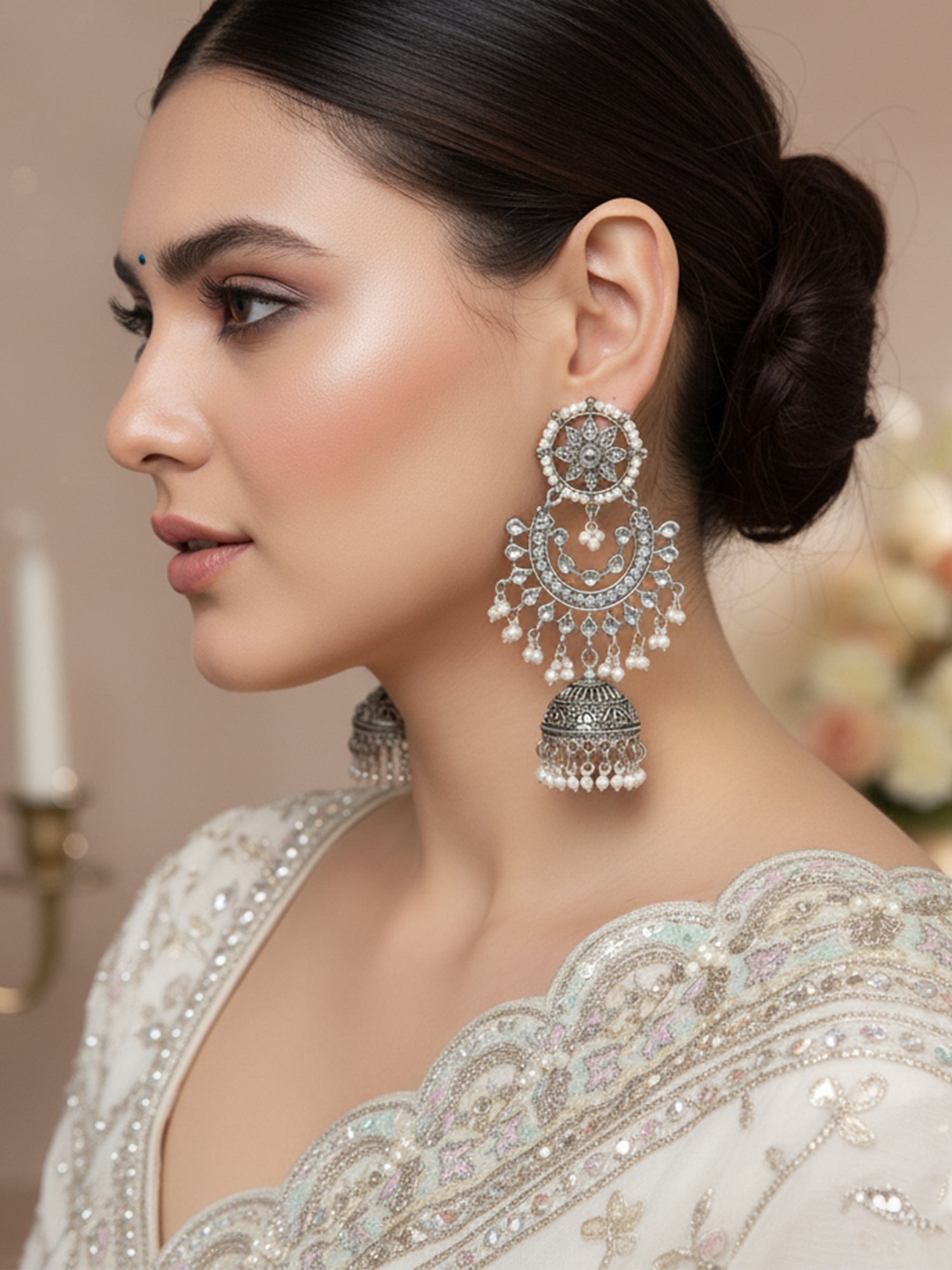 Karatcart Oxidised Silver Handcrafted Kundan Jhumki Earrings for Women