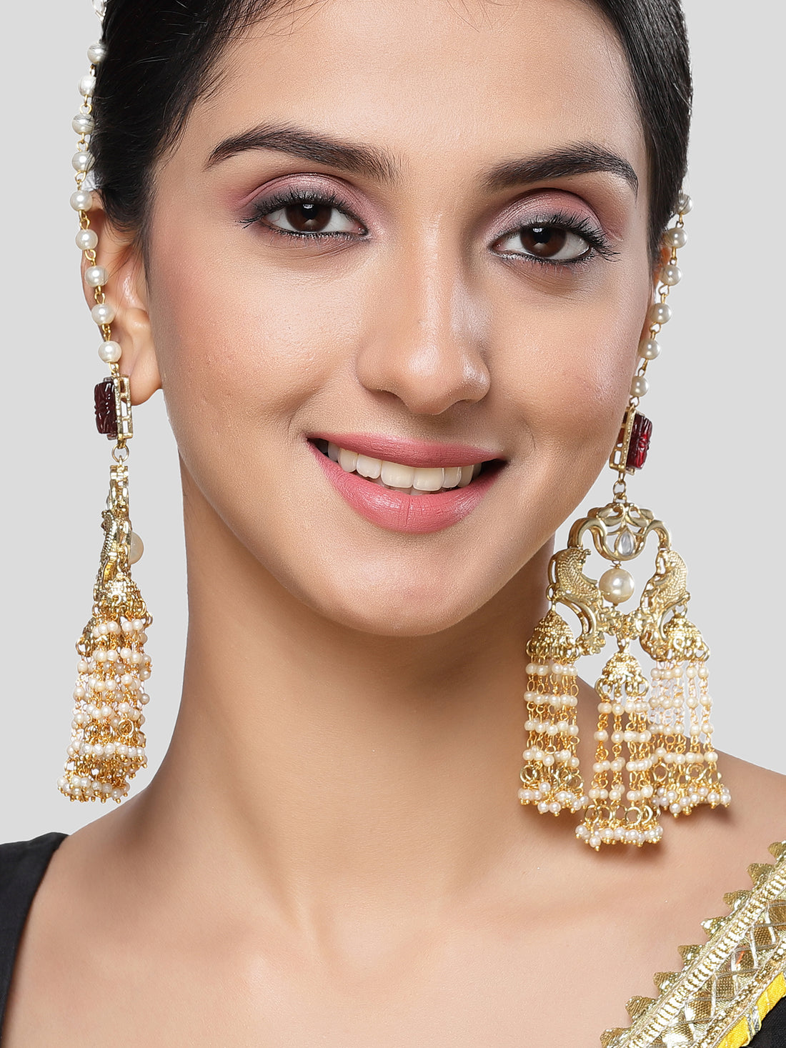 Karatcart Red Carved Stone and Pearl Kundan Kaanchain Drop Earring for Women