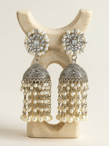 Karatcart Oxidised Silver Pearl Studded Kundan Jhumki Earrings for Women