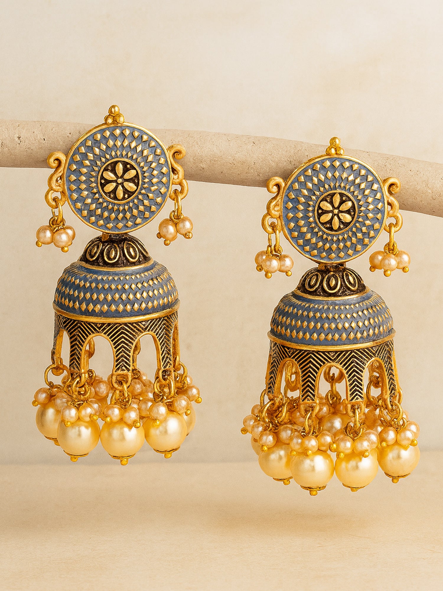 Karatcart Antique Gold Plated Grey Tomb Style with Golden Pearl Jhumki Earrings for Women