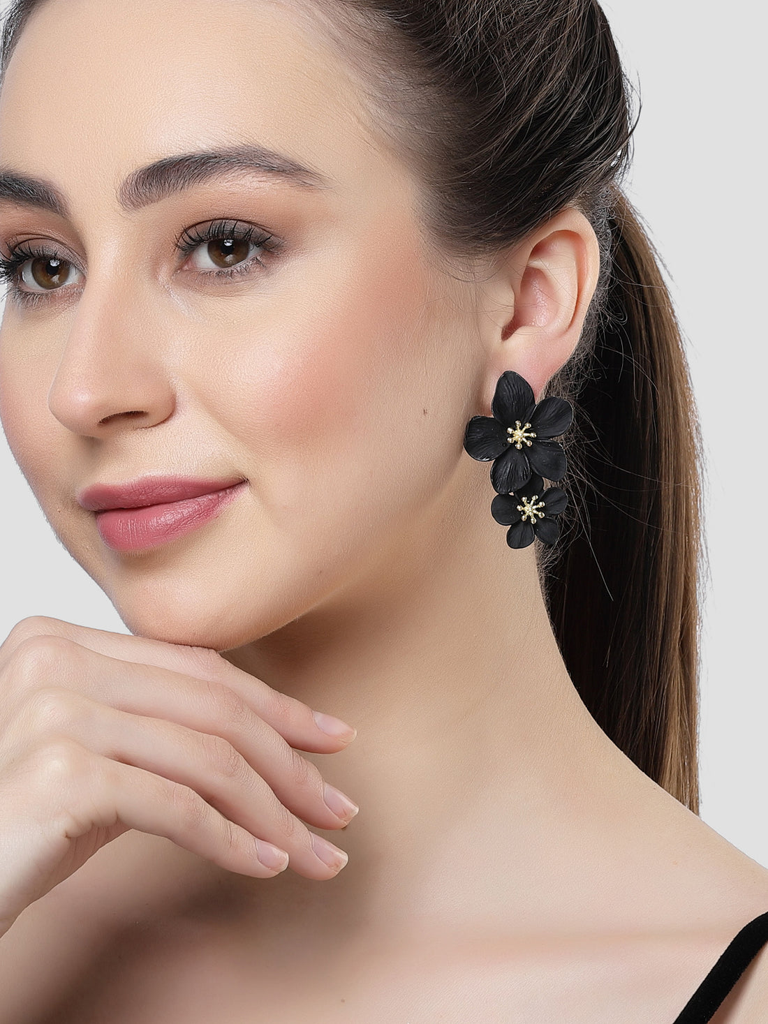 Bohey by KARATCART Dual Tone Floral Design Black Matt Finish Dangler Earrings for Women