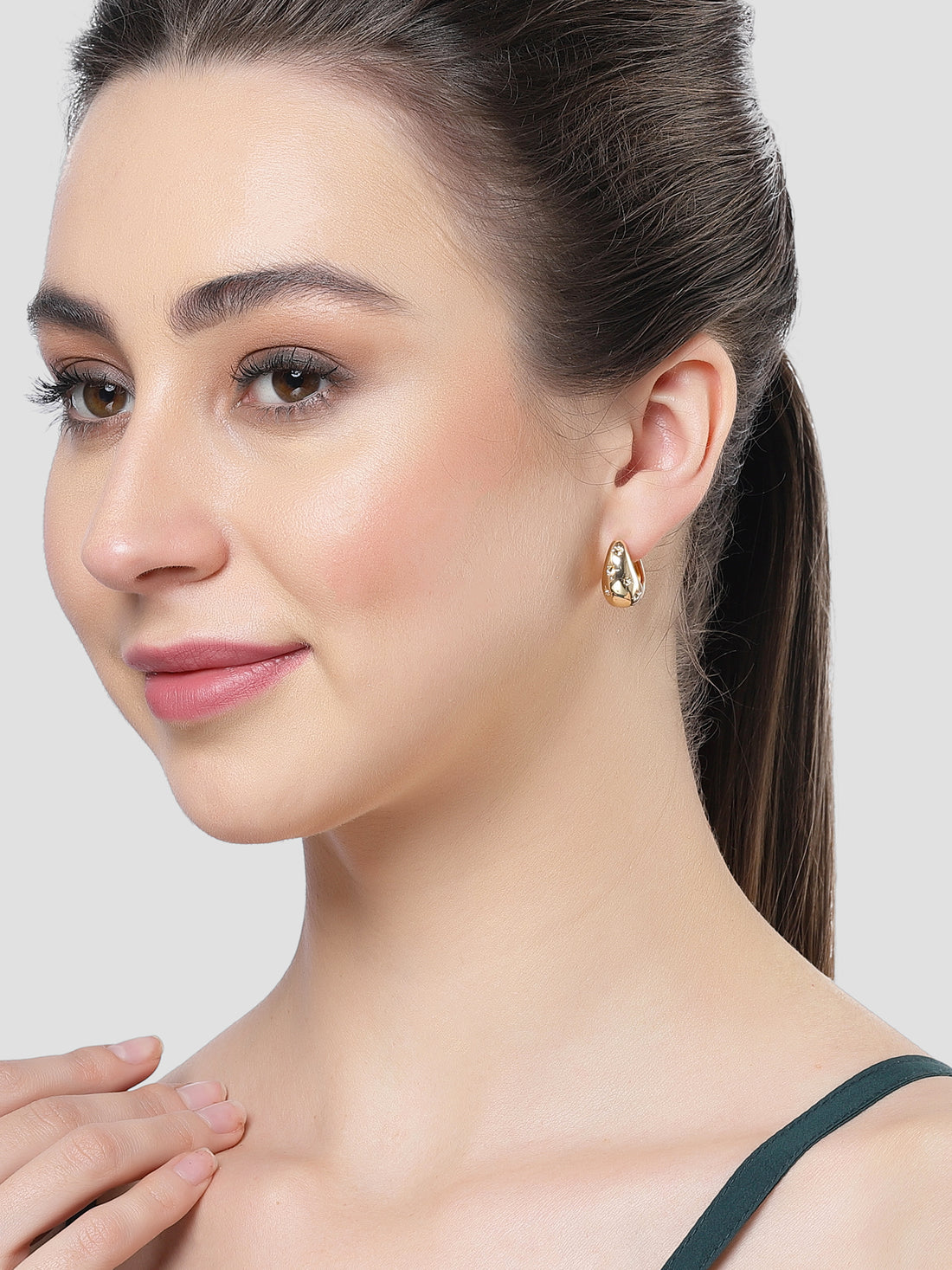 Bohey by KARATCART Gold Plated Textured Huggies Earrings for Women