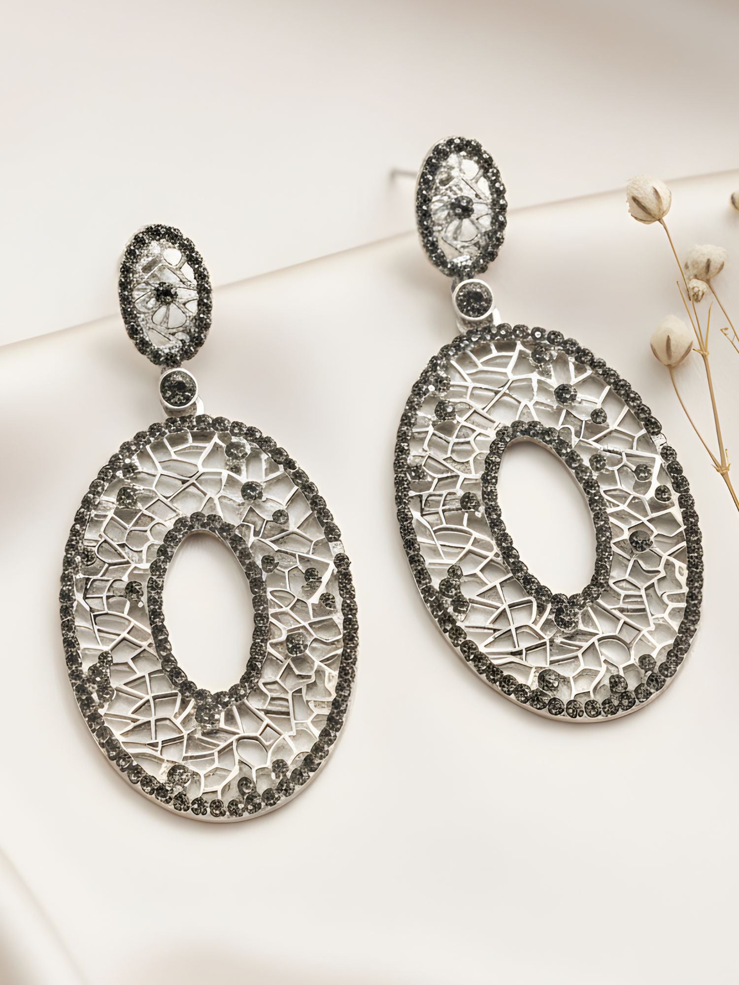 Karatcart Oxidised Silver Black Stone Studded Drop Earring for Women