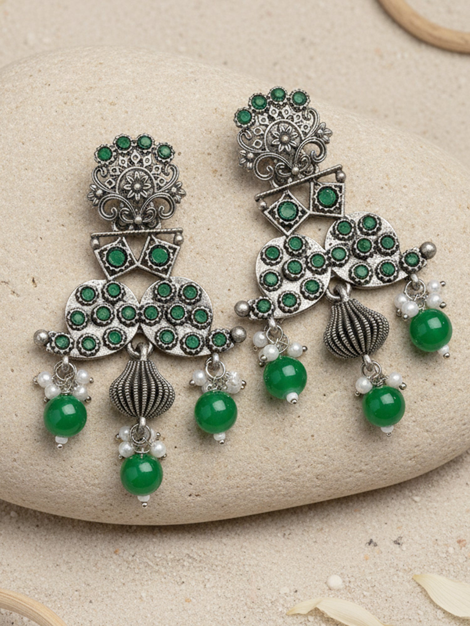 Karatcart Oxidised Silver Green Dangler Earring for Women