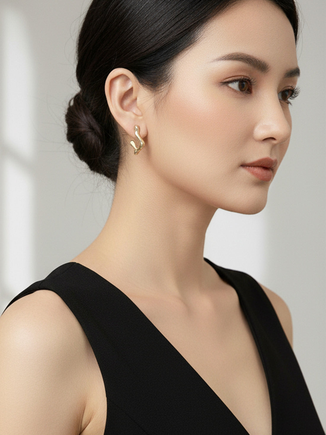 Bohey by KARATCART Gold Plated Half Hoop Earring for Women