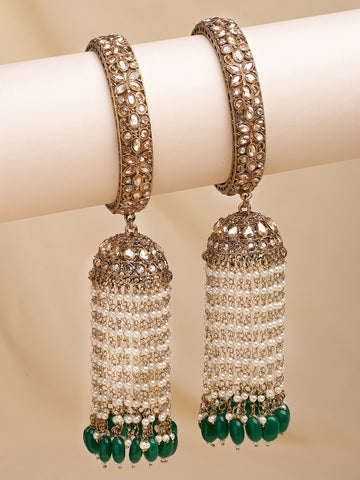 KARATCART Antique Gold-Plated Kundan and Green Bead Bridal Kaleere Style Bangles for Women