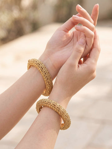 KARATCART Traditional Gold-Plated Royal Rajwadi Intricate Leaf Designer Bangles for Women