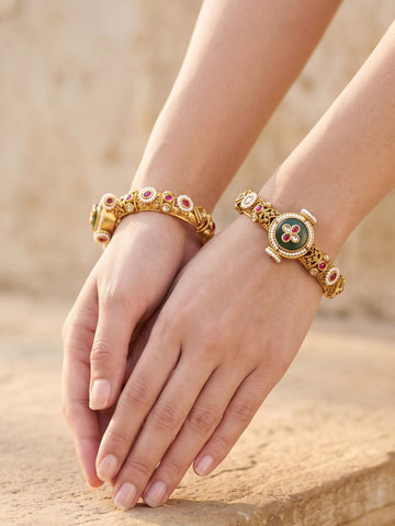 KARATCART Royal Gold-Plated Green Stone Studded Floral Rajwadi Bangles for Women
