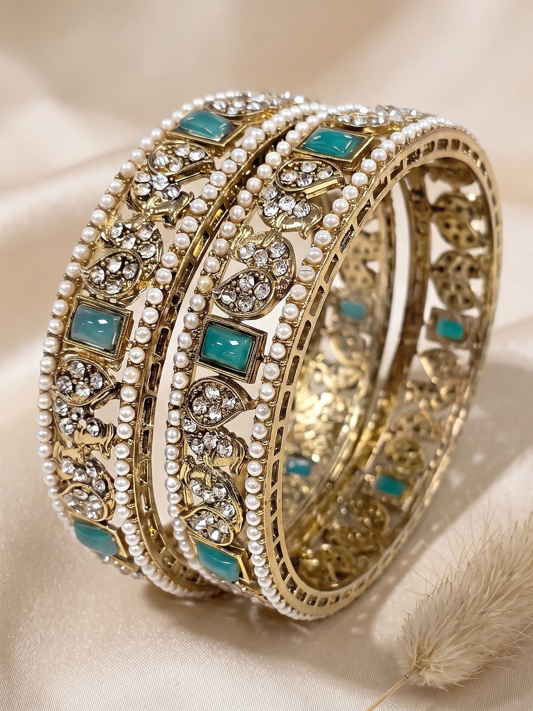 KARATCART Premium Mehndi Gold-Plated Peacock Motif Blue Stone Kundan Bangles for Women