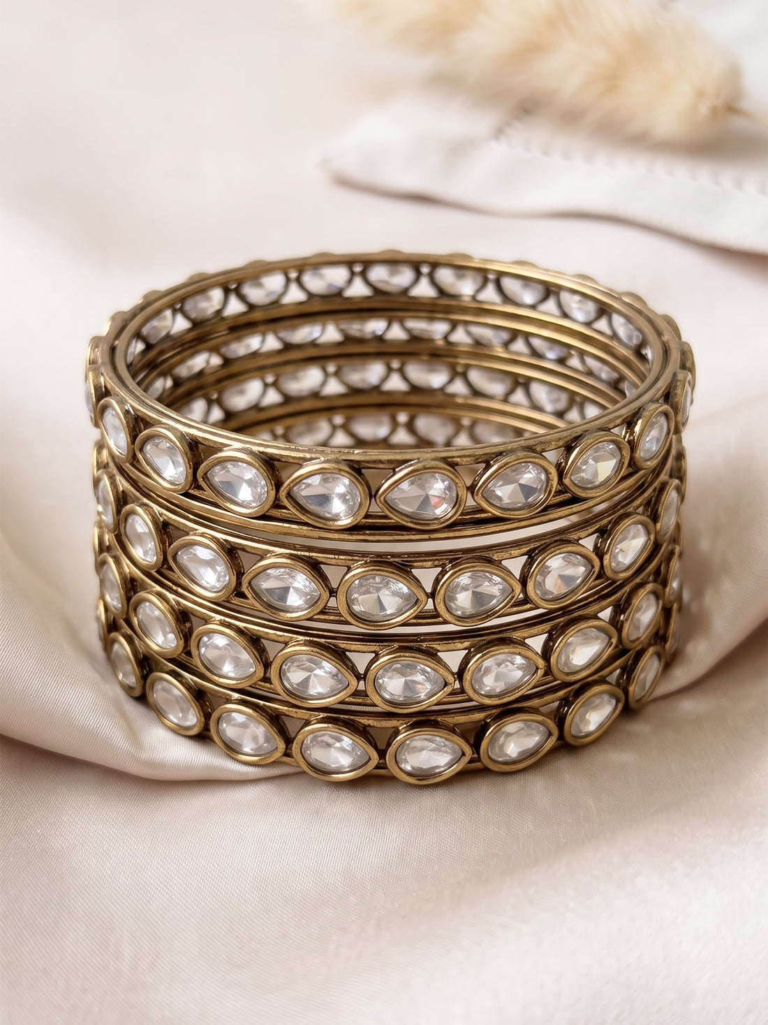 KARATCART Set of 4 Premium Mehndi Gold-Plated White Drop Stone Designer Bangles for Women