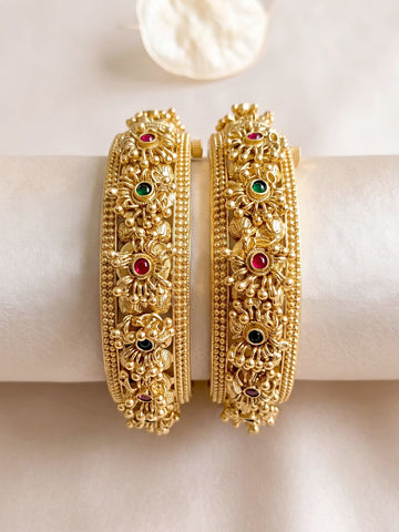 KARATCART Premium Gold-Plated Floral Rajwadi Red & Green Stone Bridal Bangles for Women