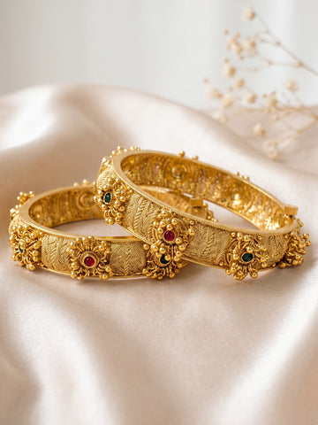 KARATCART Premium Gold-Plated Rajwadi Floral Red & Green Stone Bridal Bangles for Women