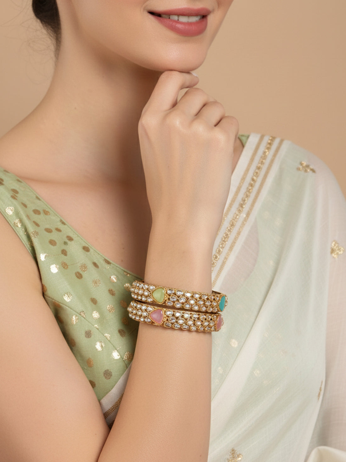 Karatcart Antique Gold Plated Kundan Bangle Set for Women