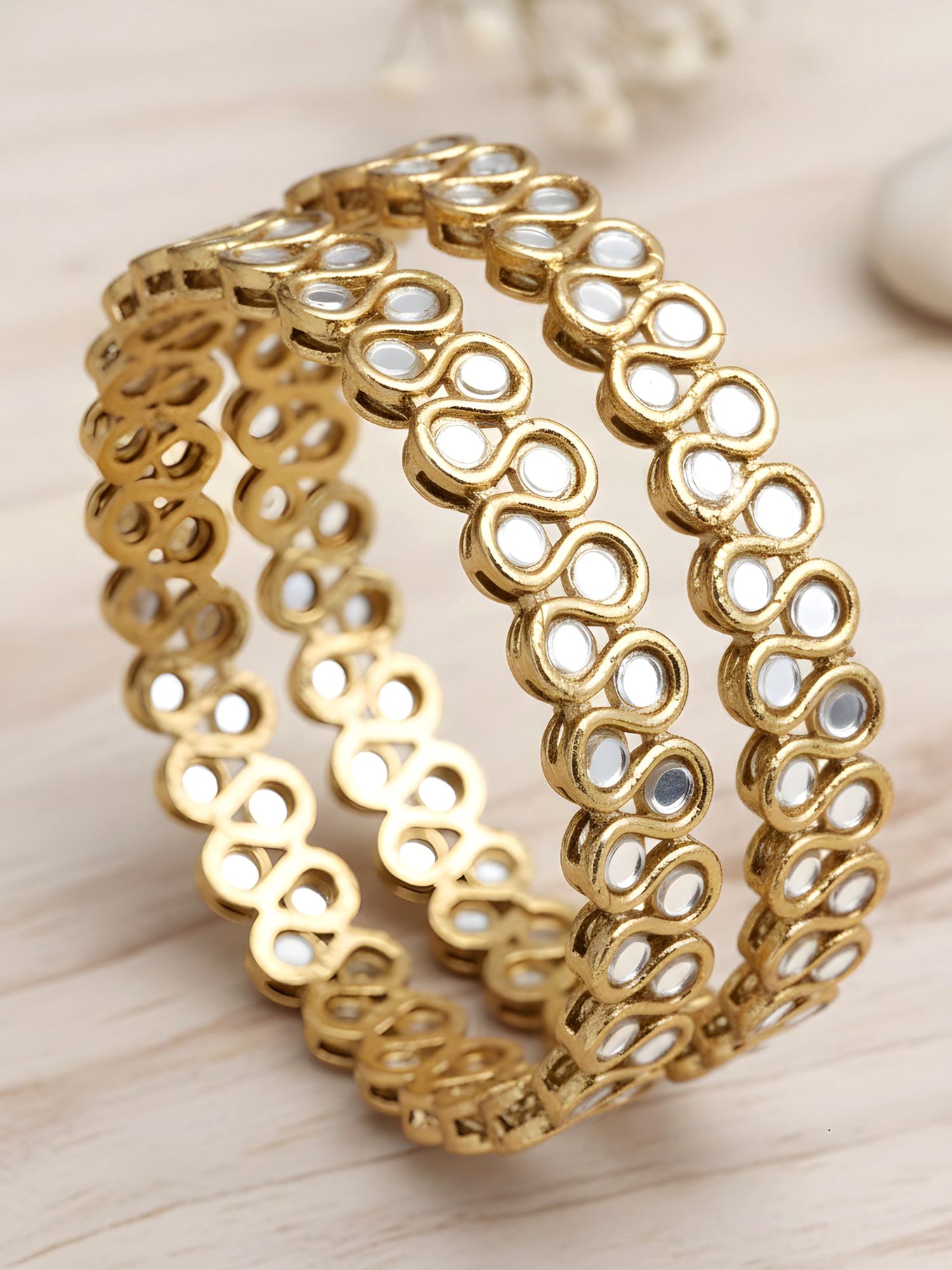 Karatcart Antique Gold Plated White Kundan Studded Bangles for Women