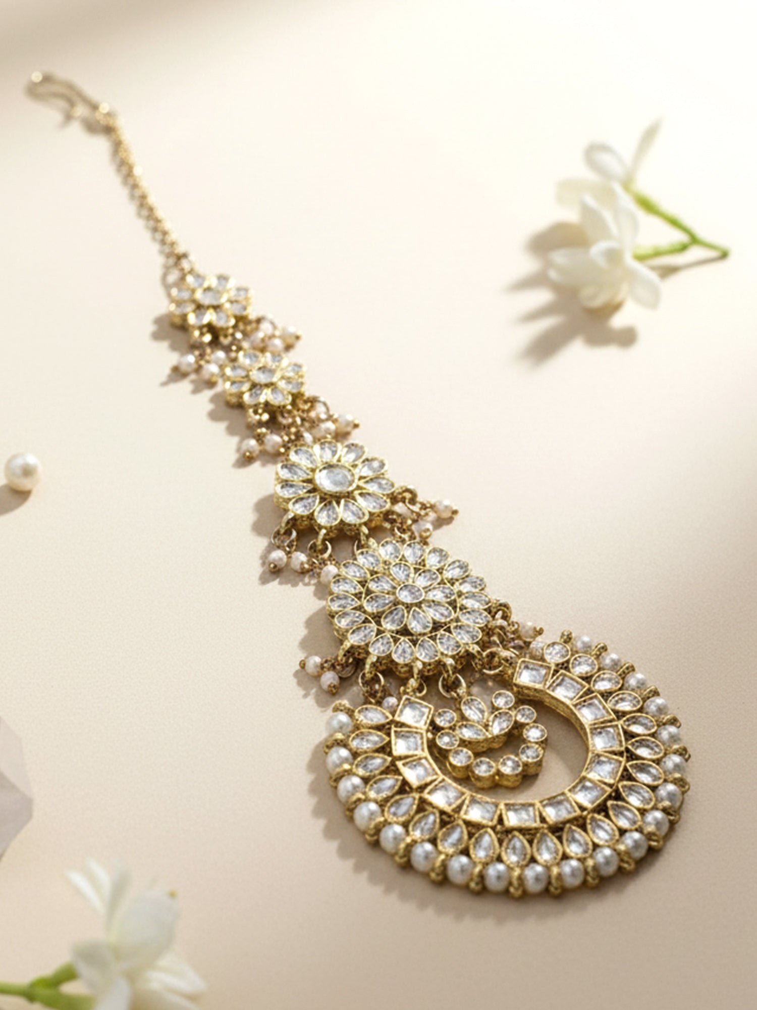 Gold-Plated Pearl & Kundan Studded Handcrafted Maangtikka