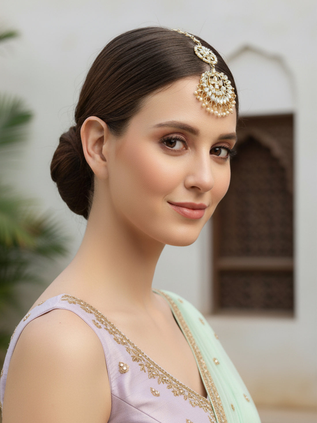 Karatcart Gold Plated Floral Handcrafted Kundan Maangtikka for Women