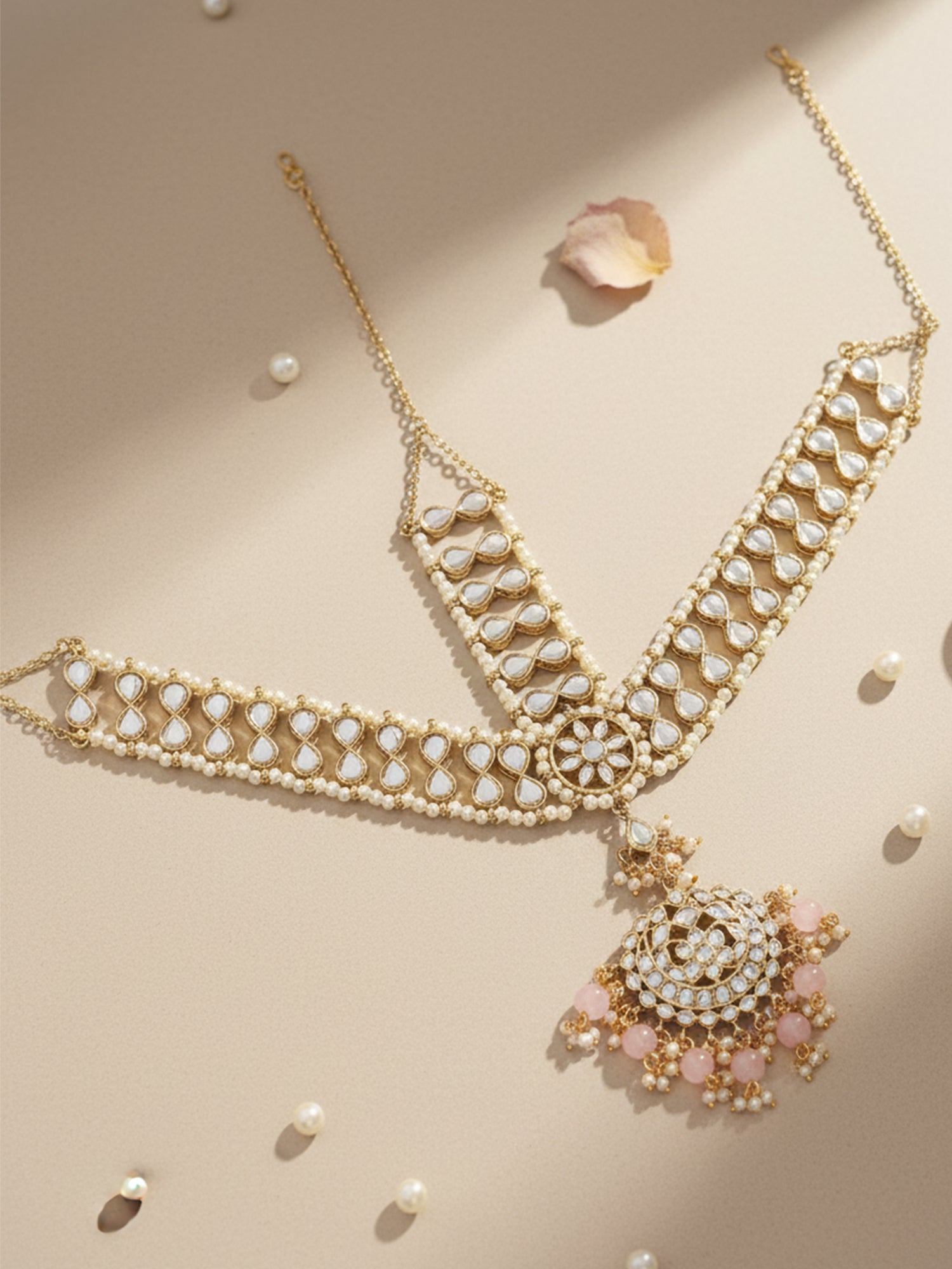 Karatcart Gold Plated Floral Shape Pink Beads Studded Handcrafted Kundan Mathapatti for Women