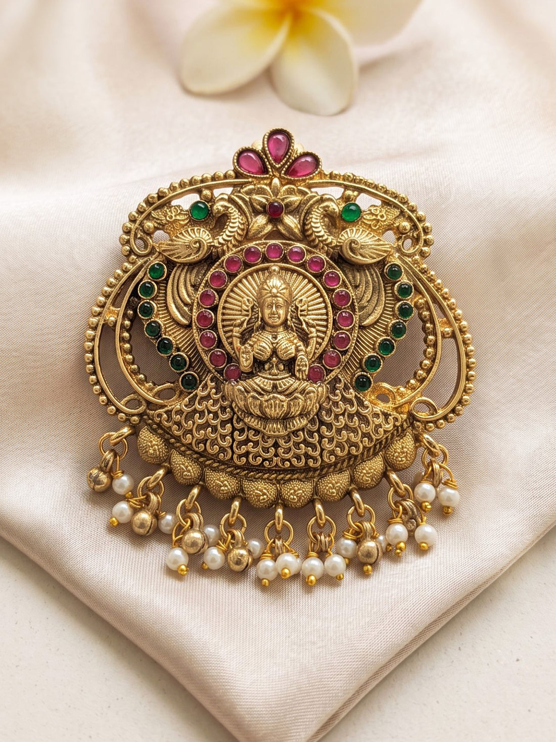 KARATCART Designer Gold-Plated Mata Lakshmi Red Green Stone Bridal Hair Juda for Women