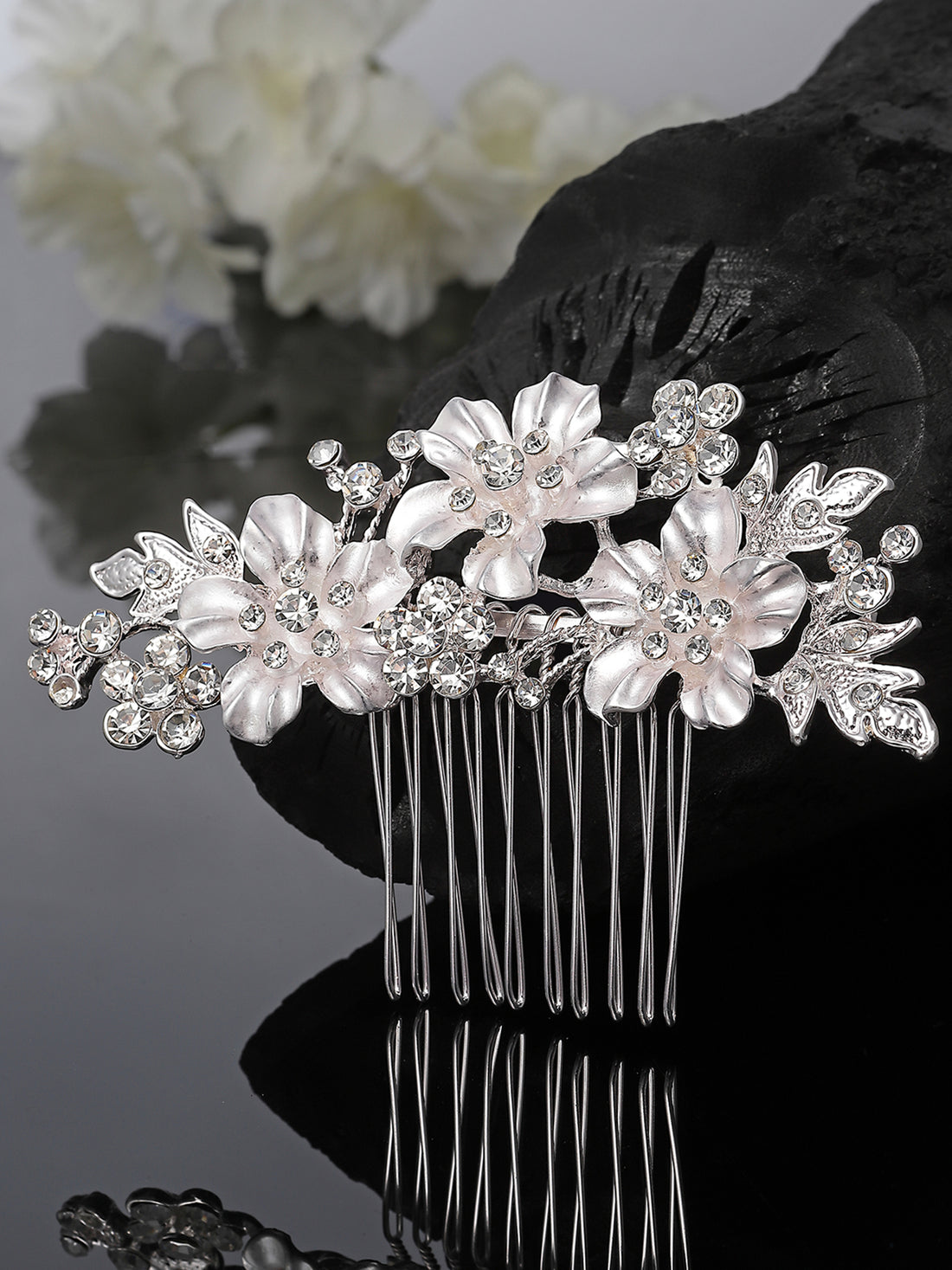 Bohey by KARATCART Silver Plated Floral Hair Clip for Women