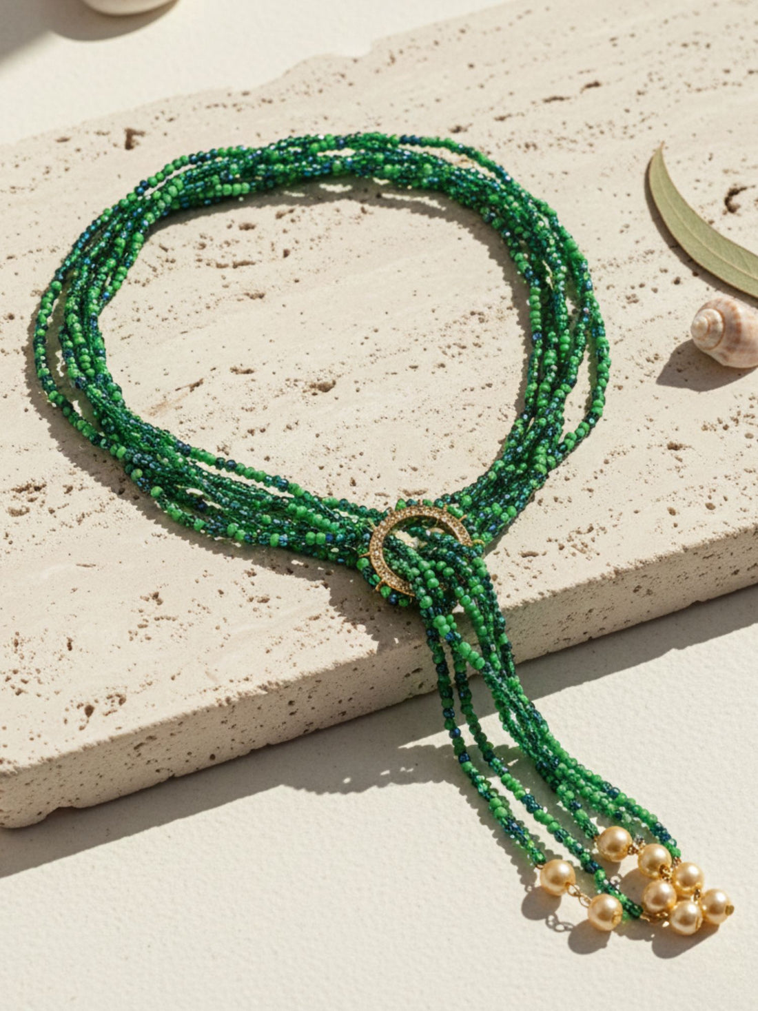 KARATCART Green Crystal Beaded Gold Plated Kundan Necklace for Women