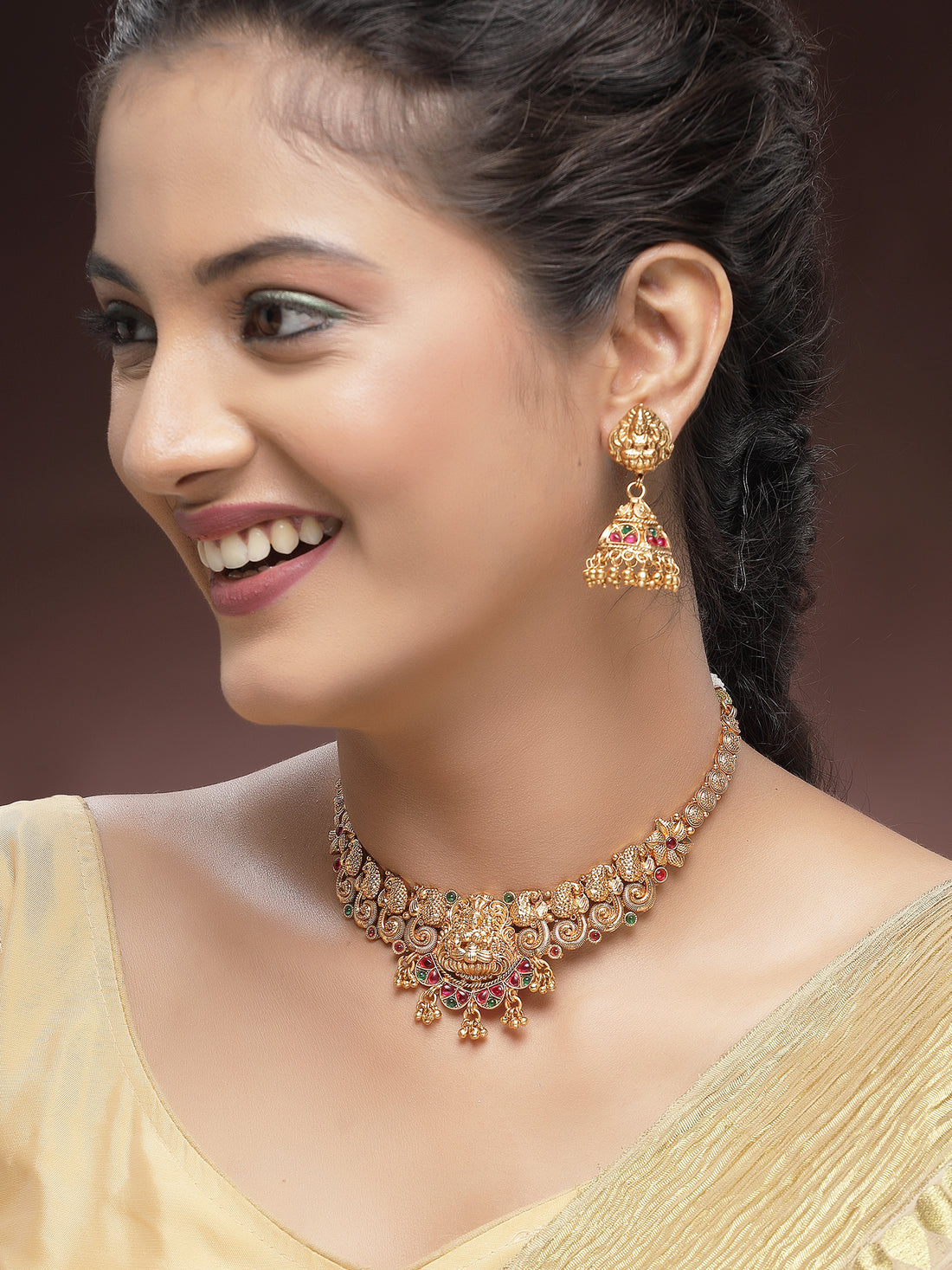 KARATCART Traditional Gold-Plated Laxmi Mata Temple Jewellery Set for Women