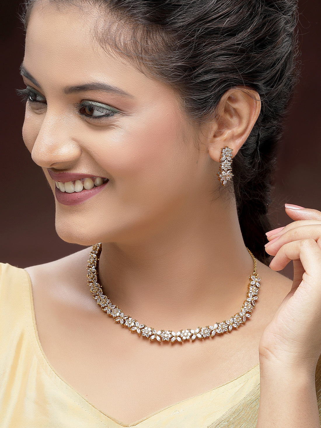 KARATCART Sparkling Gold-Plated American Diamond Floral Jewellery Set for Women