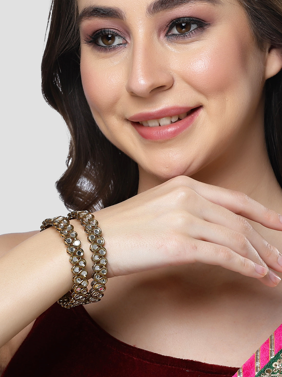 Karatcart Antique Gold Plated White Kundan Studded Bangles for Women