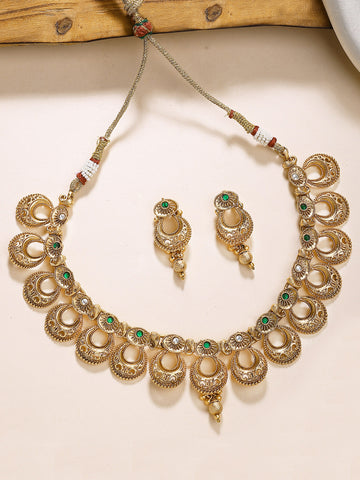 KARATCART Designer Gold-Plated Green Kundan Jewellery Set for Women