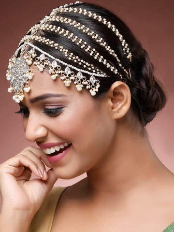Karatcart Traditional Kundan Mathapatti with Pearl Drops and Multi-Layer Chains for Bridal