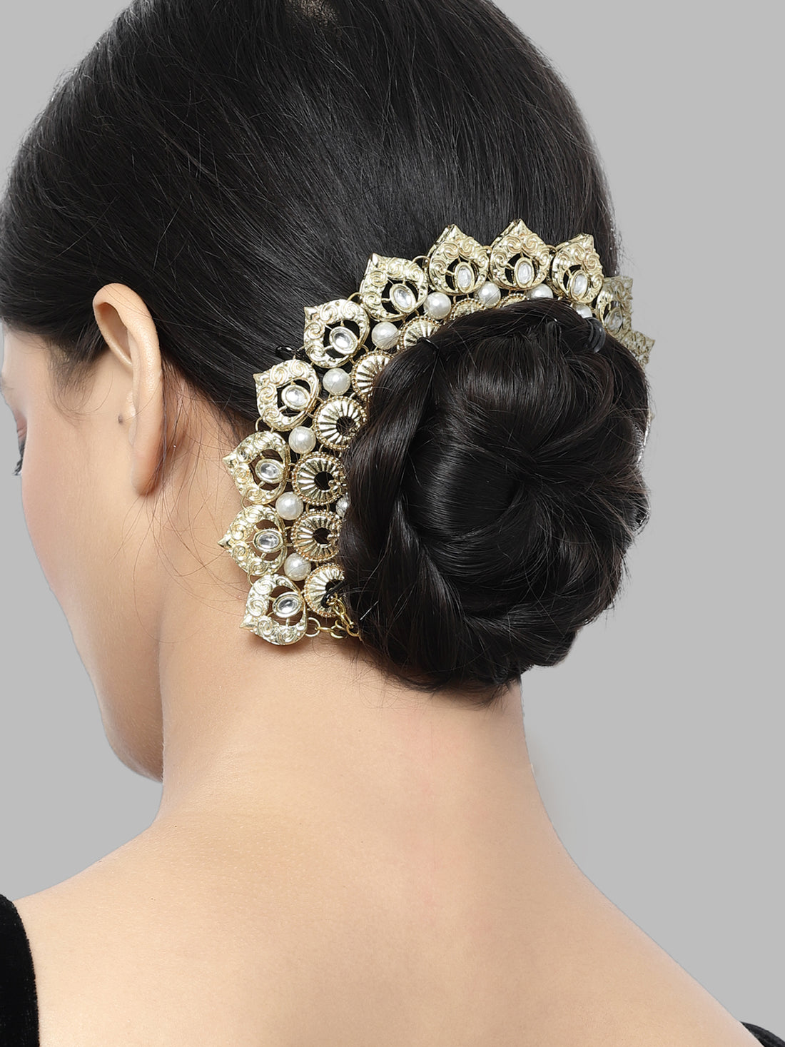 Karatcart Gold Plated Pearl and Kundan Studded Hair Juda for Women