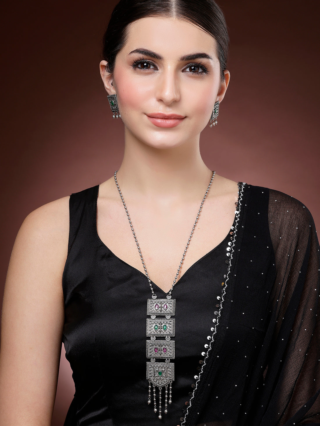 Karatcart Oxidised Silver Engraved Necklace Set for Women
