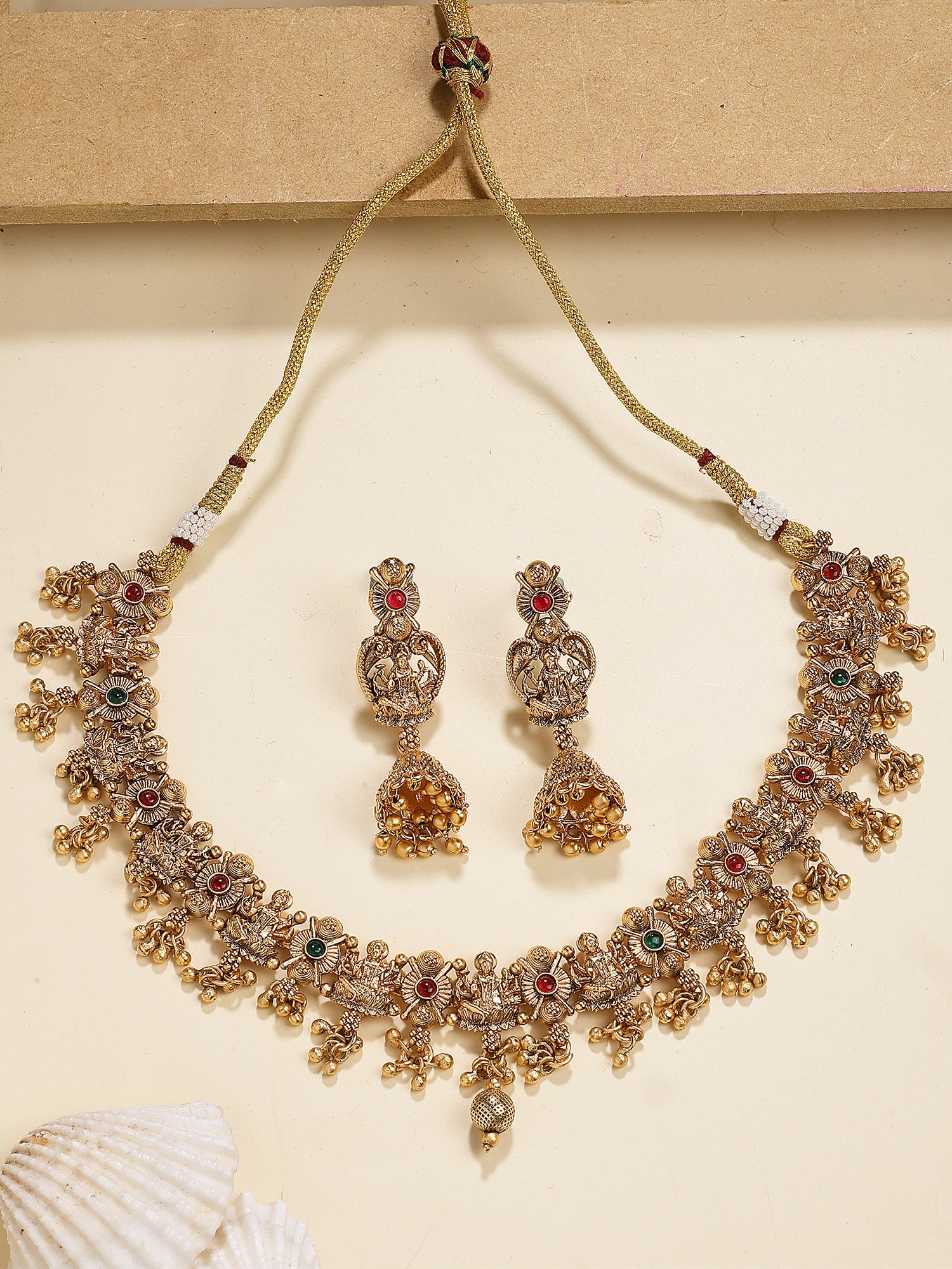 Karatcart Traditional Red and Green Stone Laxmi Mata Temple Jewellery Set for Women - Image 1