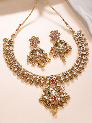 KARATCART Designer Gold-Plated Floral Kundan Jewellery Set for Women