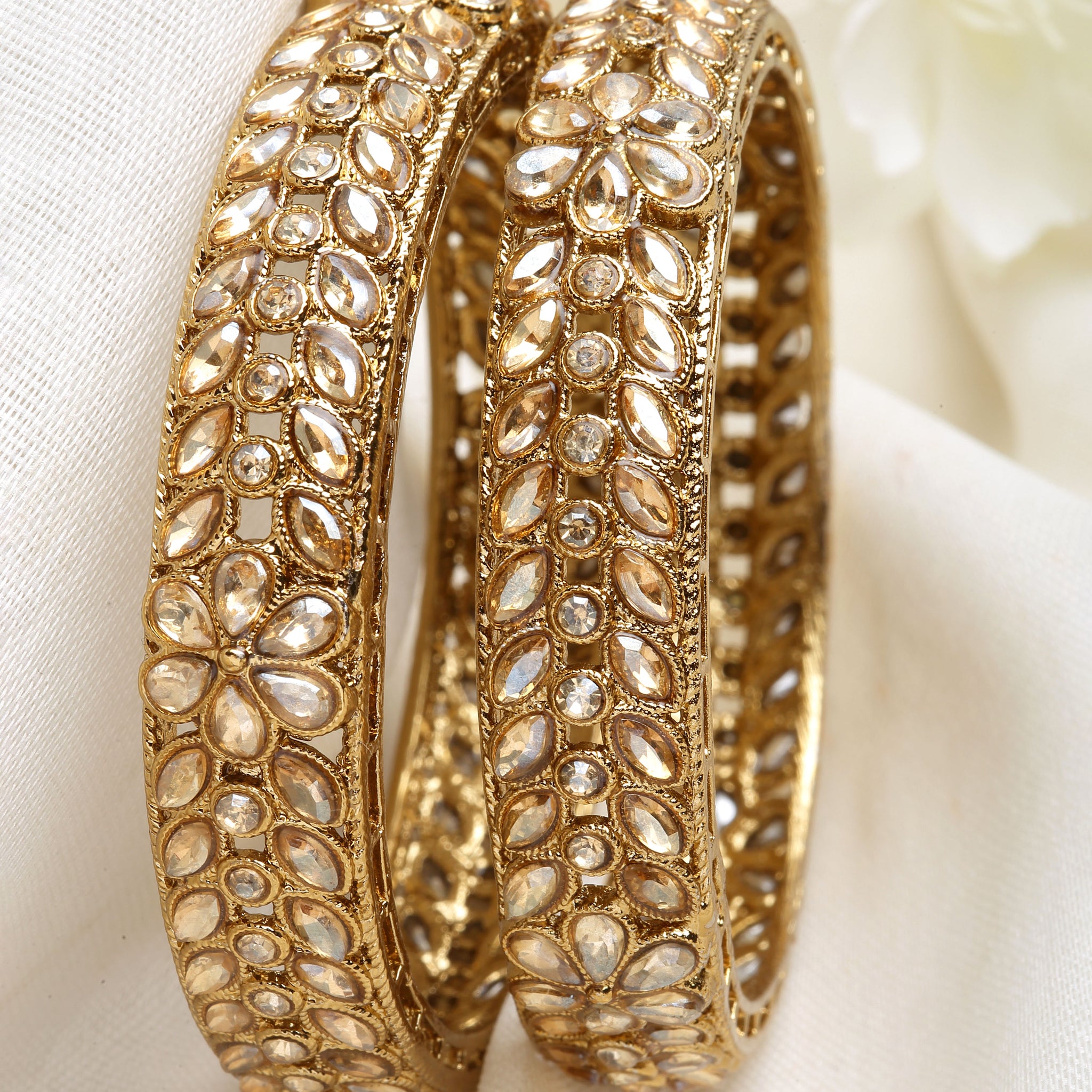 Karatcart Gold Plated Leaf Design Golden Kundan Studded Set of 2 Bangles Set for Women