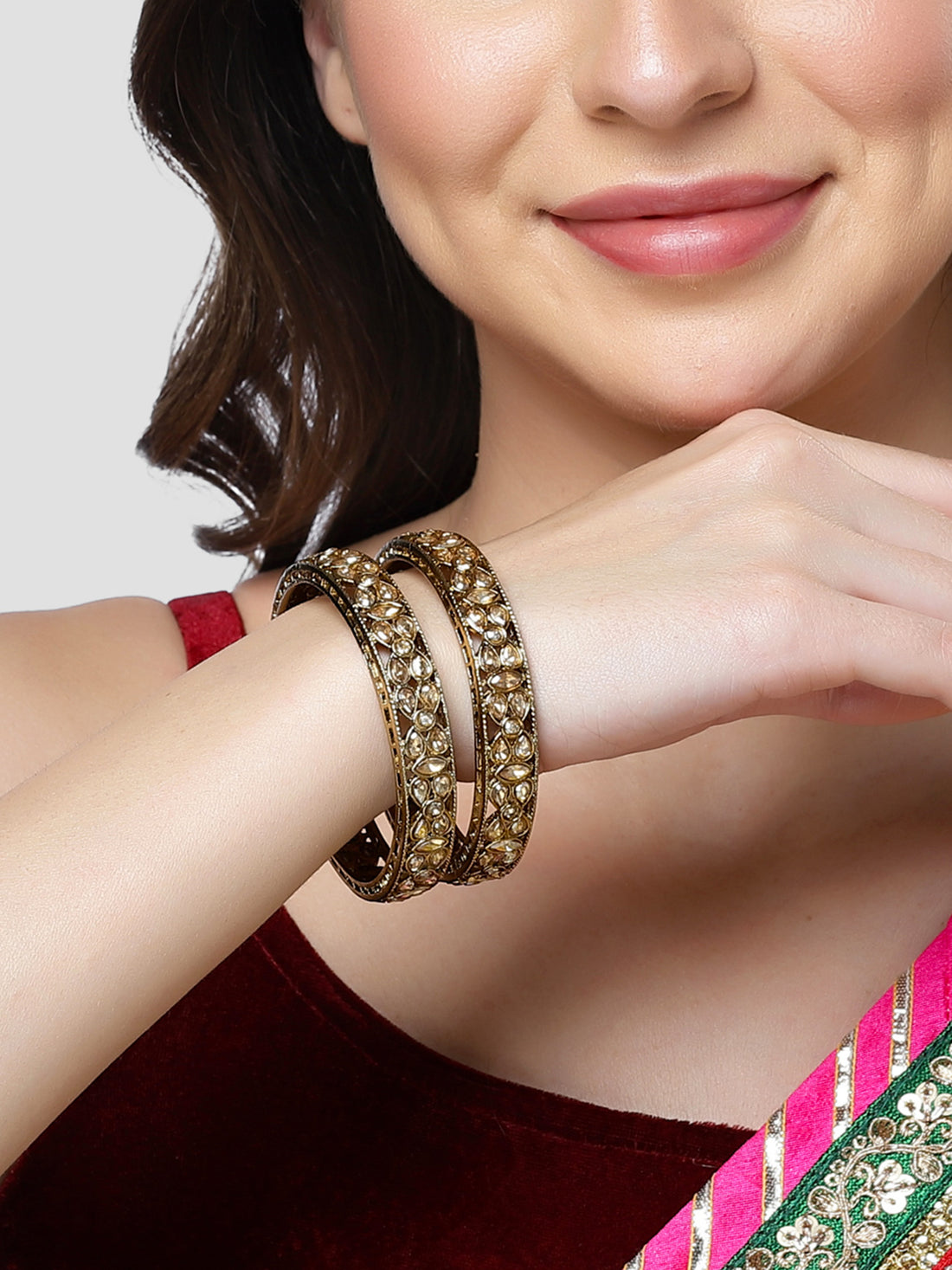 Karatcart Antique Gold Plated Set of 2 Drop Shape Kundan Studded Bangles for Women