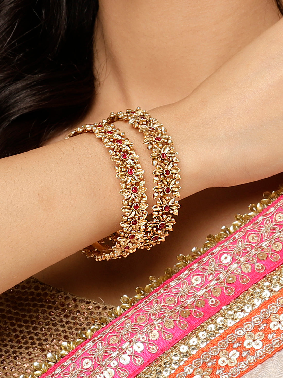 Karatcart Antique Gold Plated Floral Set of 2 Bangles for Women