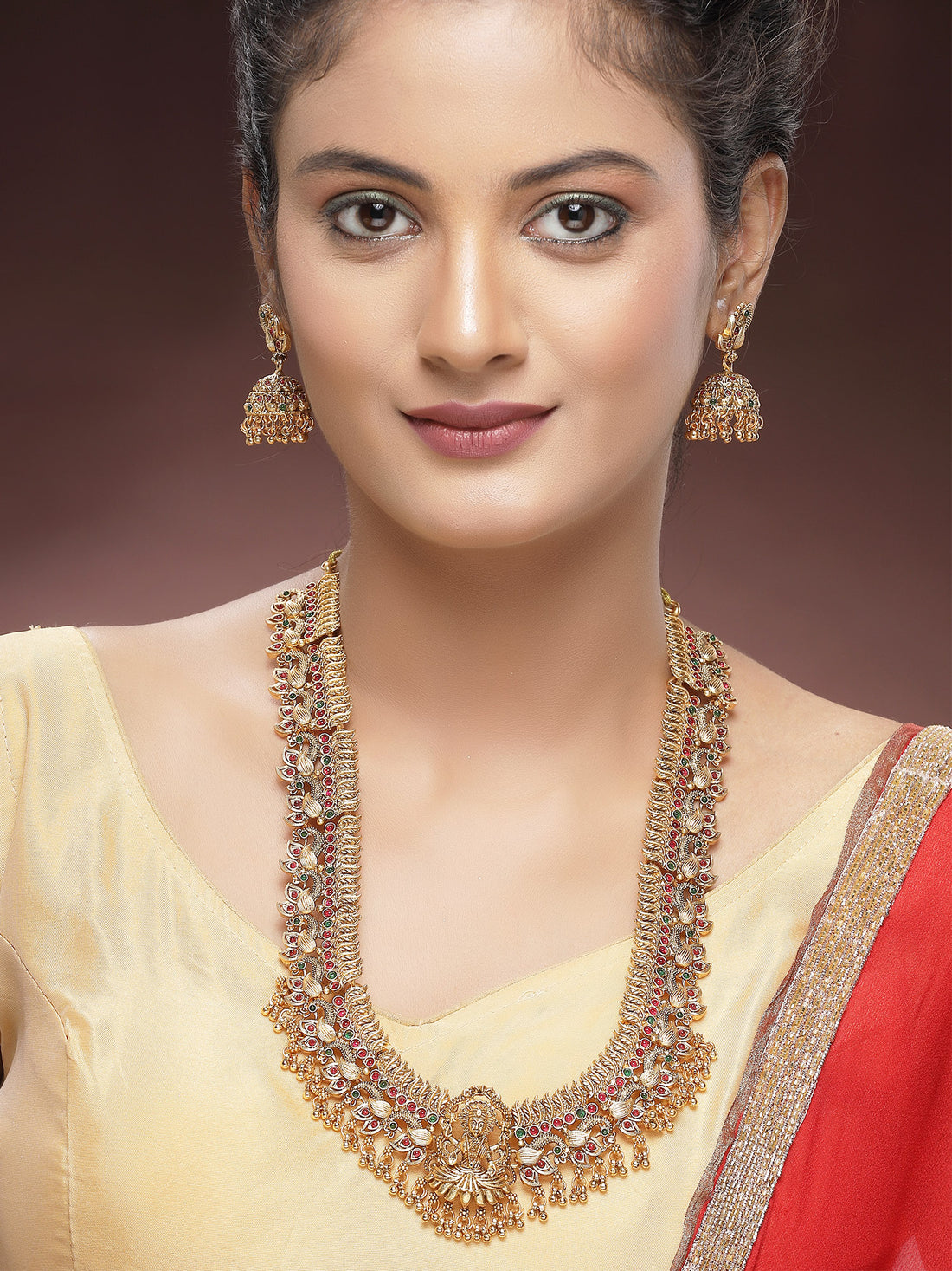 KARATCART Traditional South Indian Gold Plated Laxmi Mata Rani Haar Temple Jewellery Set for Women