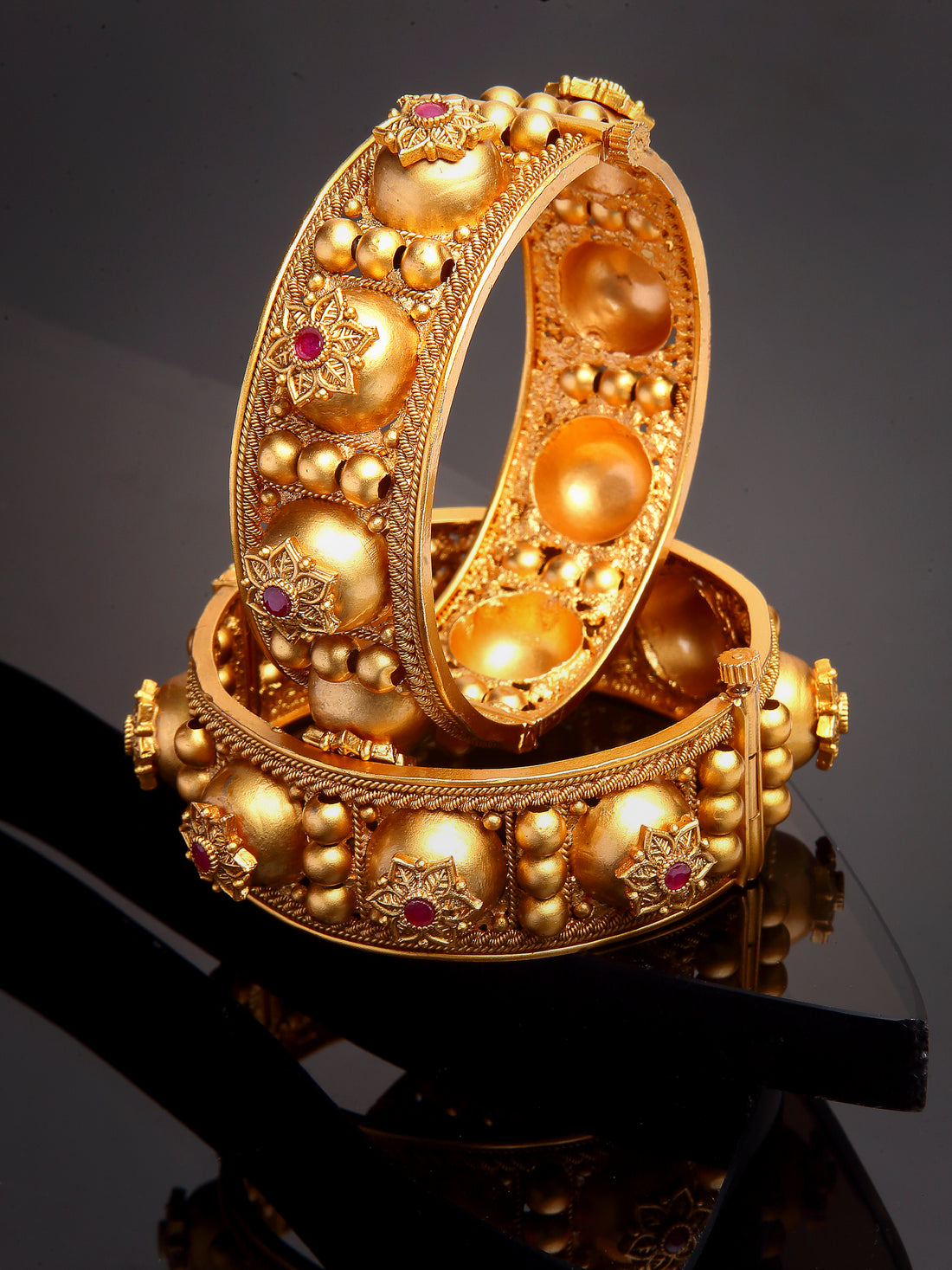 Karatcart Alloy with Ruby Floral Bangles for Women