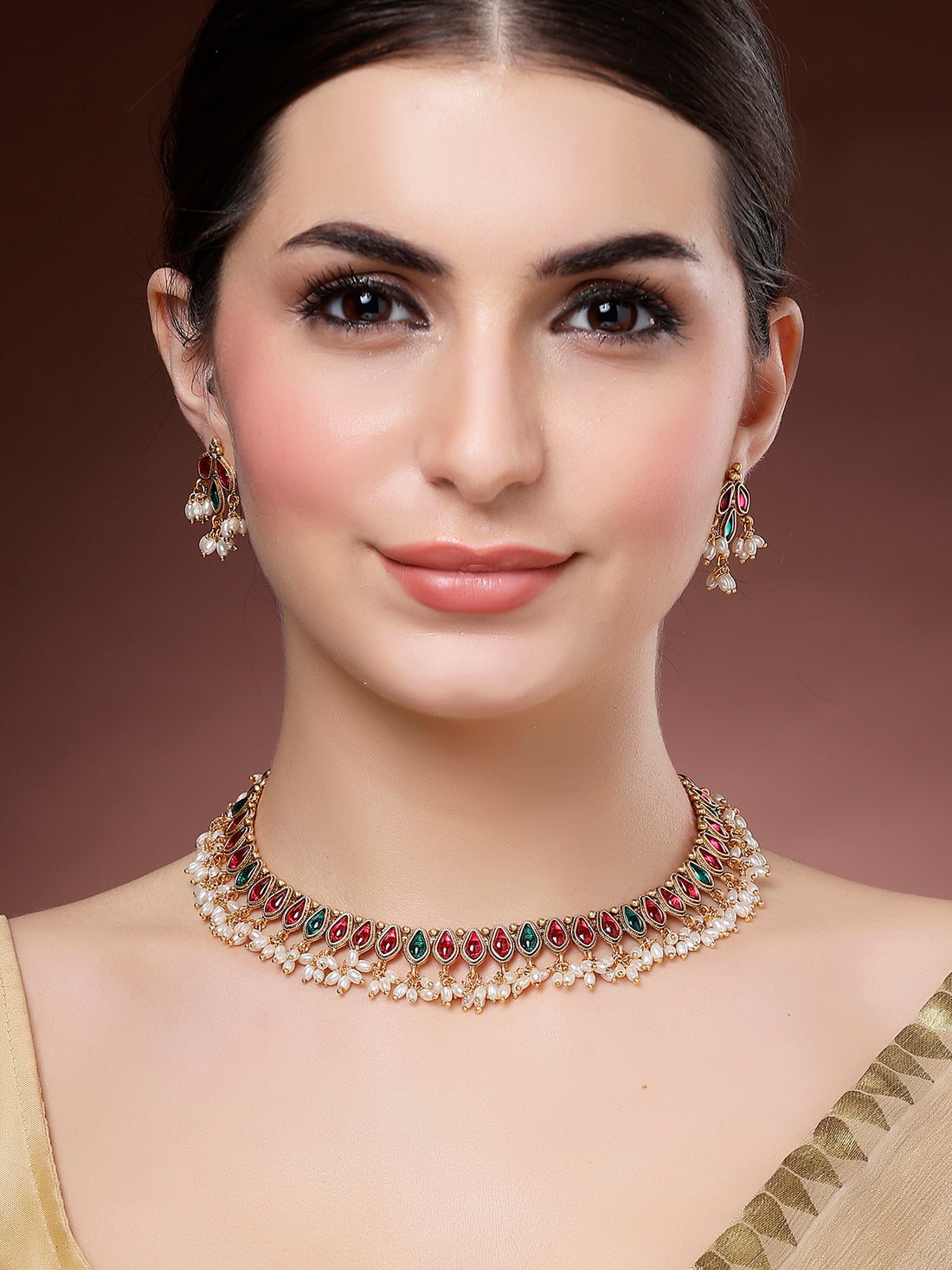 Karatcart Drop Shape Red and Green Stone Necklace Set for Women