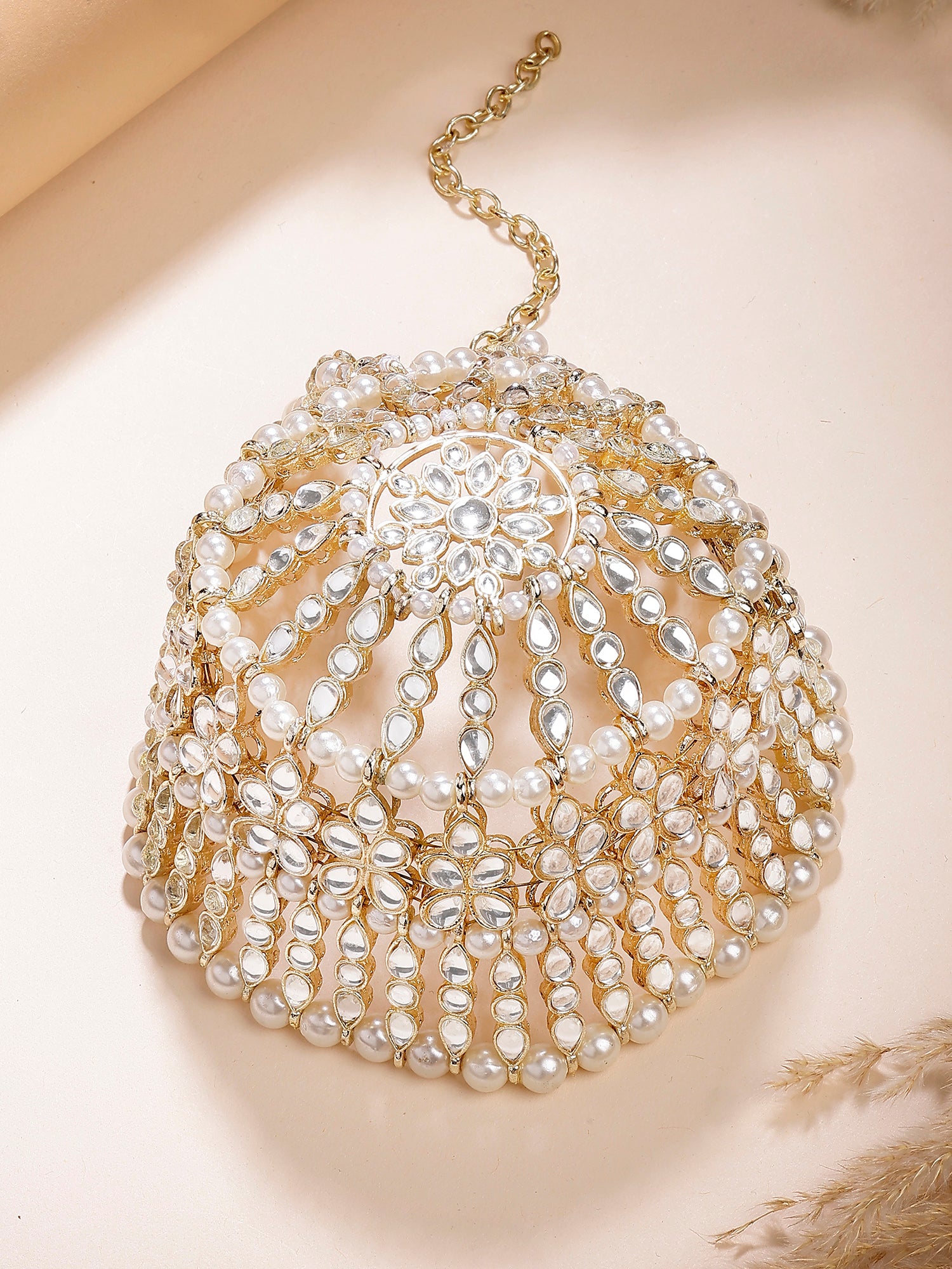 Karatcart Designer Kundan & Pearl Floral Juda Hair Accessory for Women