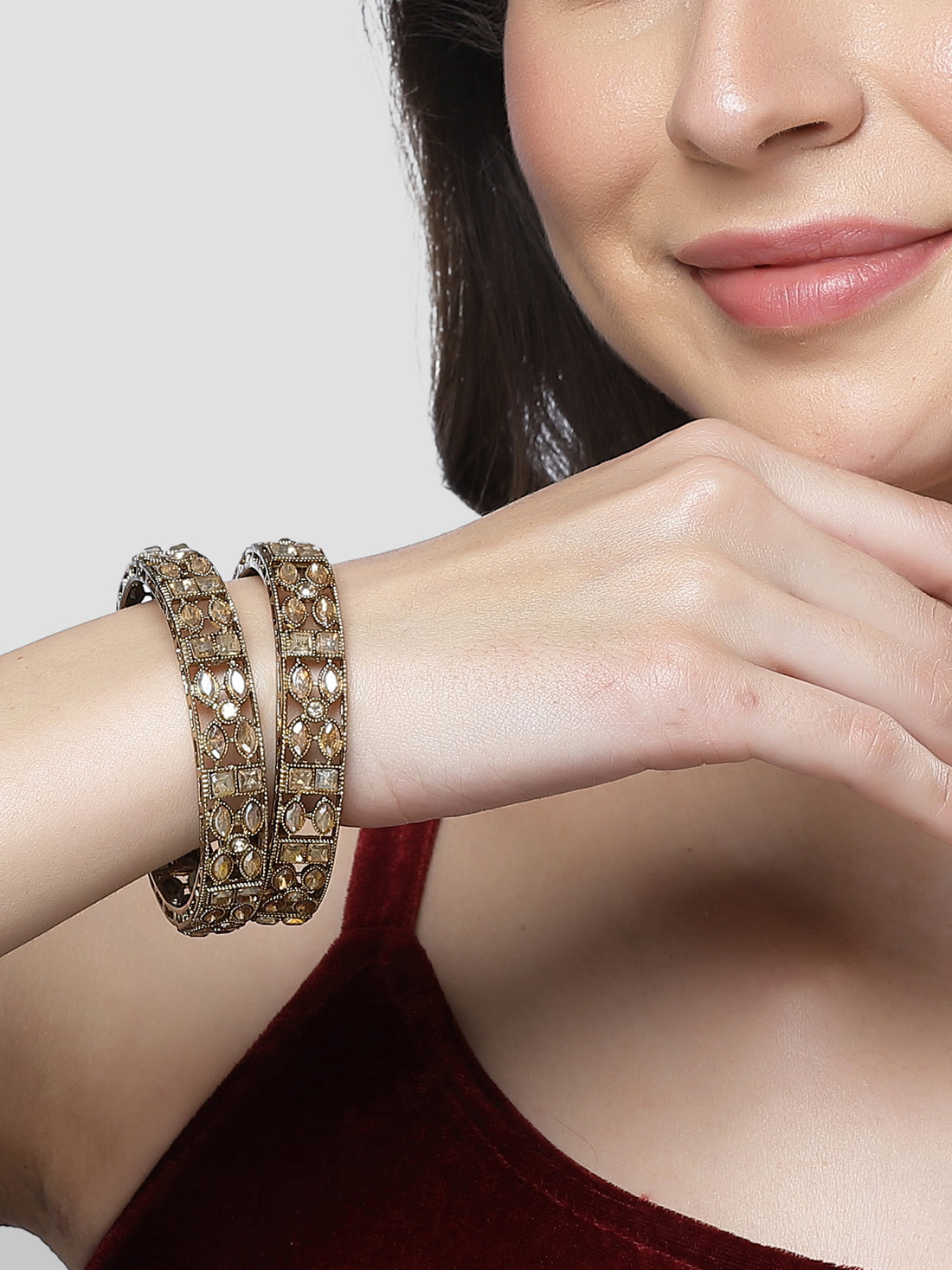 Karatcart Antique Gold Plated Set of 2 Kundan Studded Bangles for Women