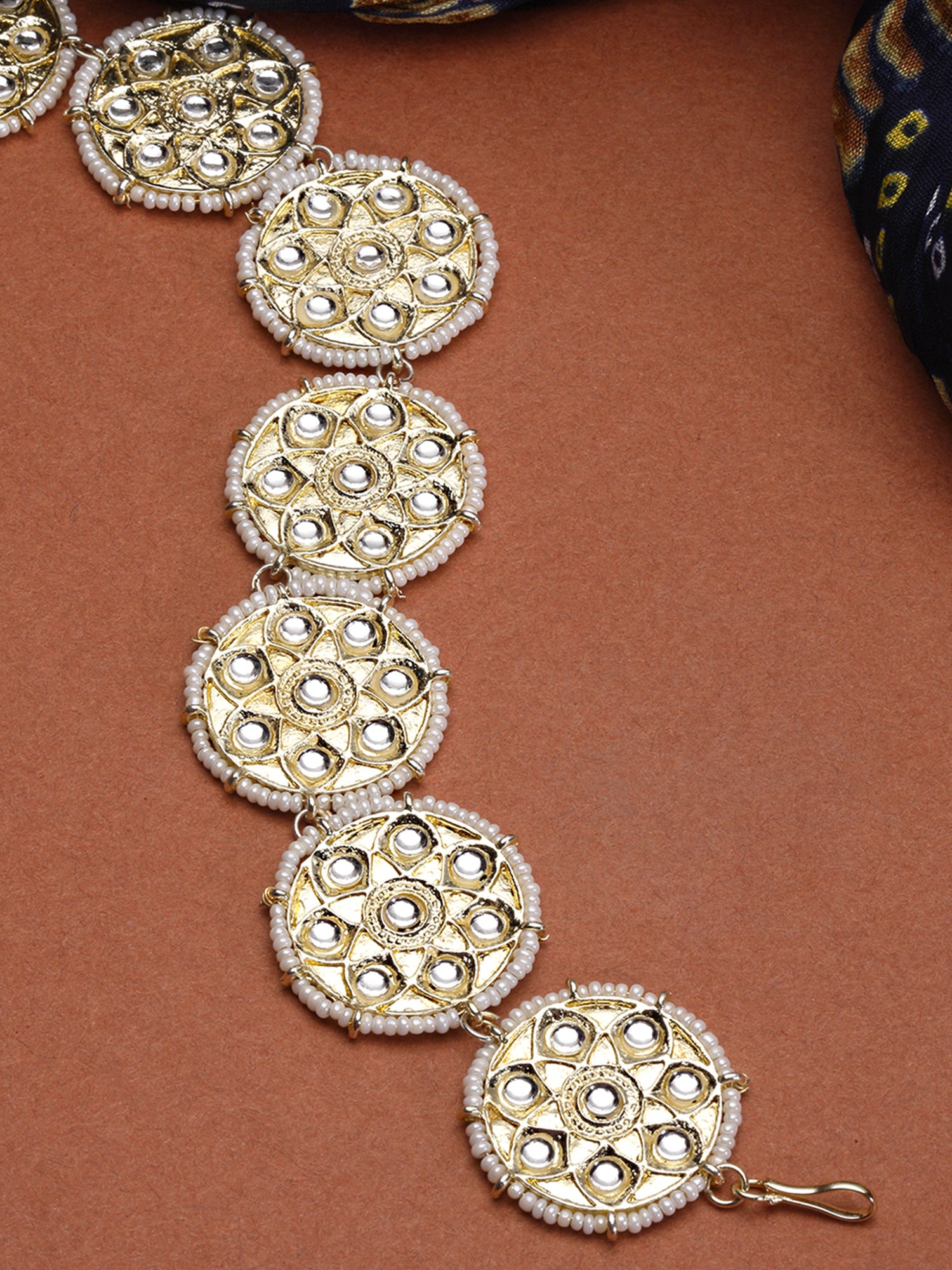Karatcart Gold Plated Pearl Studded Kundan Hairband for Women